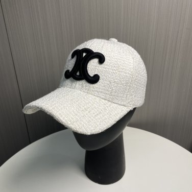 The 2025 CELINE SpringSummer denim baseball cap is super easy to match (16)