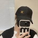 The 2025 CELINE SpringSummer denim baseball cap is super easy to match (23)