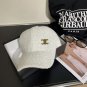The 2025 CELINE SpringSummer denim baseball cap is super easy to match (24)
