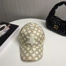 The 2025 CELINE SpringSummer denim baseball cap is super easy to match (25)