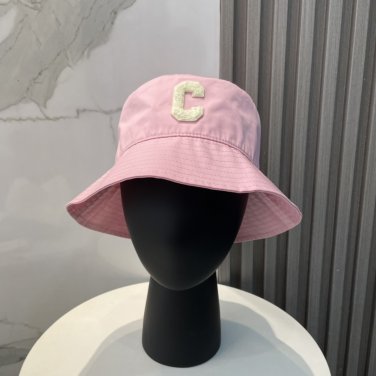The CELINE fisherman's hat is made of pure cotton and can be worn all year round (15)