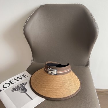 Chanel's new summer 2025 hats are versatile and casual for women (17)
