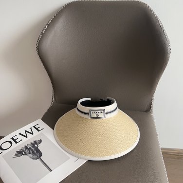 Chanel's new summer 2025 hats are versatile and casual for women (18)