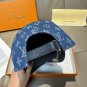 LV's new baseball cap is a great match! (2)