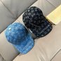 LV's new baseball cap is a great match! (5)