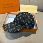 LV's new baseball cap is a great match! (6)
