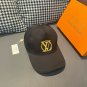 LV's new baseball cap is a great match! (9)