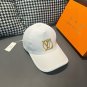 LV's new baseball cap is a great match! (12)