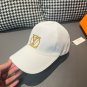 LV's new baseball cap is a great match! (12)