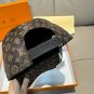 LV's new baseball cap is a great match! (13)