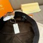 LV's new baseball cap is a great match! (17)