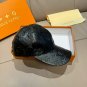 LV's new baseball cap is a great match! (18)