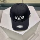 LV's new baseball cap is a great match! (24)