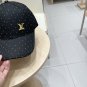 LV's new baseball cap is a great match! (25)