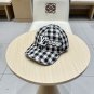 LV's new baseball cap is a great match! (35)
