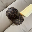 LV's new baseball cap is a great match! (67)
