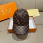 LV's new baseball cap is a great match! (69)