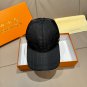LV's new baseball cap is a great match! (72)
