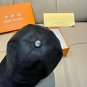 LV's new baseball cap is a great match! (73)