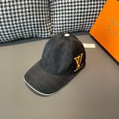 LV's new baseball cap is a great match! (80)