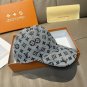 LV's new baseball cap is a great match! (104)