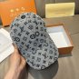 LV's new baseball cap is a great match! (104)