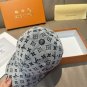 LV's new baseball cap is a great match! (104)