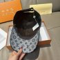 LV's new baseball cap is a great match! (104)