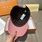 LV's new baseball cap is a great match! (105)