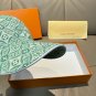 LV's new baseball cap is a great match! (106)
