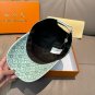 LV's new baseball cap is a great match! (106)