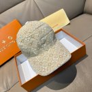 LV's new baseball cap is a great match! (109)