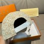 LV's new baseball cap is a great match! (109)