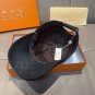 LV's new baseball cap is a great match! (110)