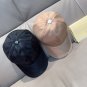 LV's new baseball cap is a great match! (110)