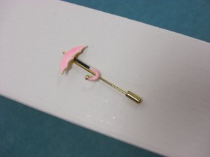 Cancer Awareness Pink Umbrella Hat Pin&acirc;�&yen;