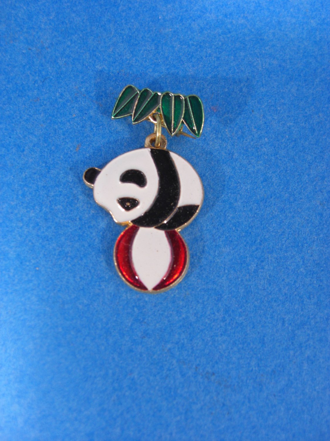 The San Diego Wild Animal Park Panda Bear w/Ball Pin