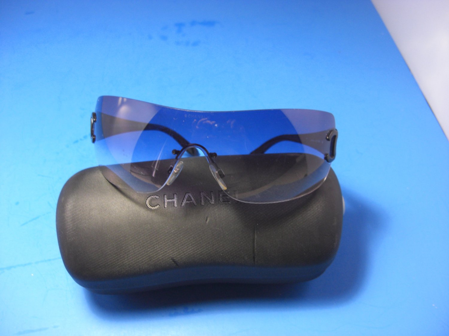 Chanel Sunglasses CC Logo 4119 C101/8G Large 115 With Case