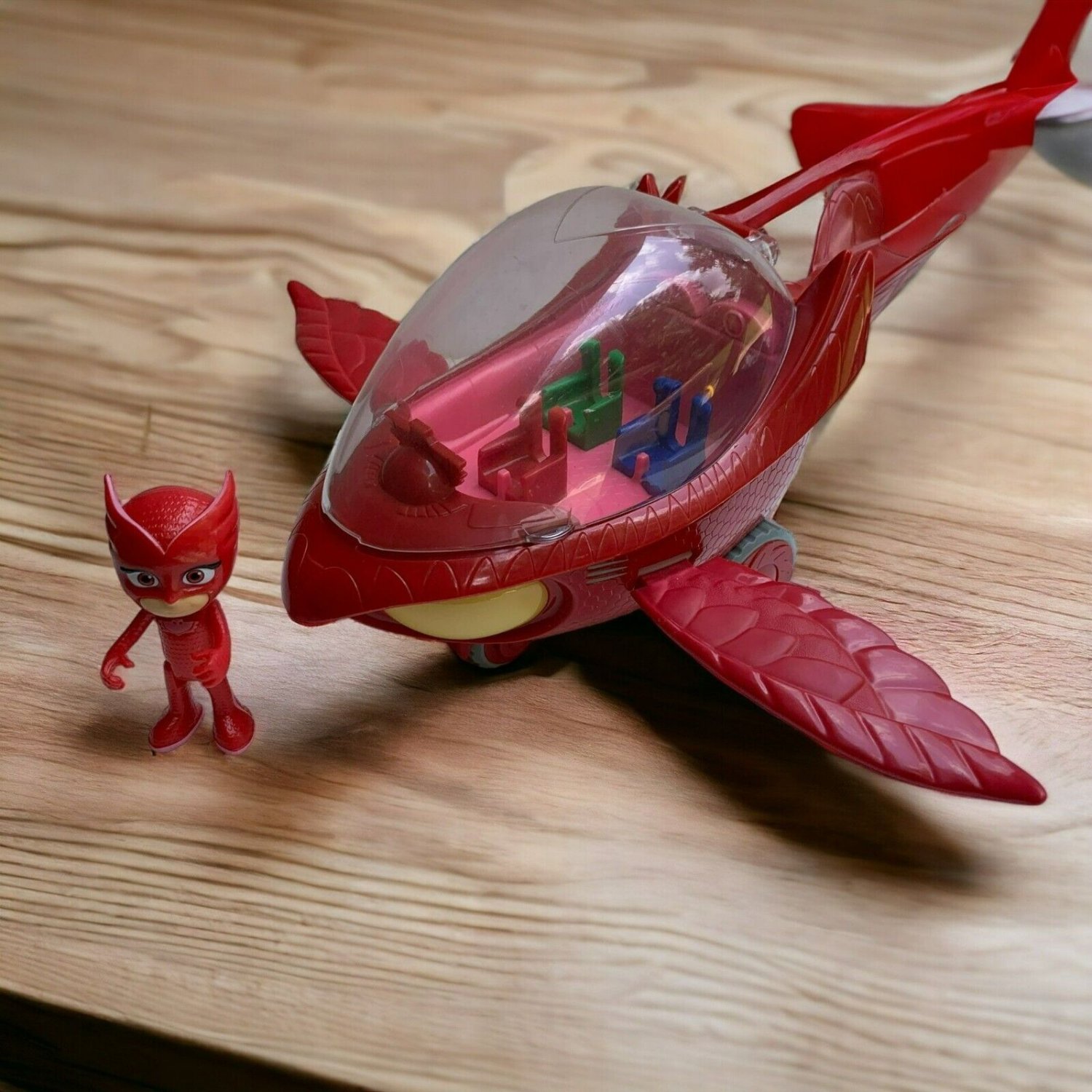 PJ Masks Deluxe Owl Glider & Owlette Figure, Lights and Sound