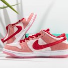 SB Dunk Low StrangeLove Skateboards (Special Boxes)