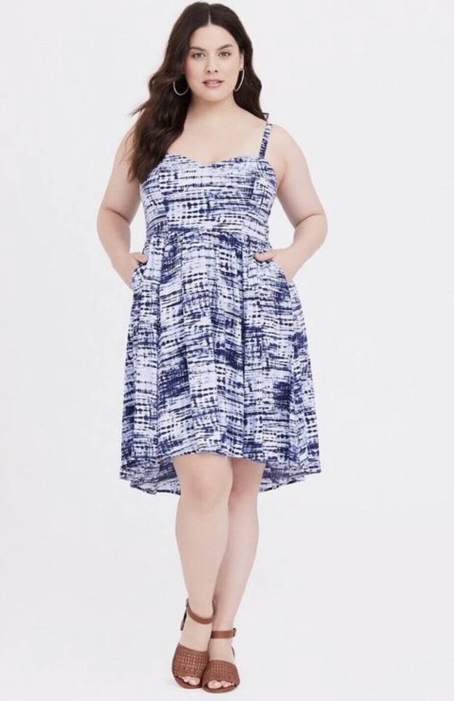 NEW TORRID MINI CHALLIS HIGH-LOW SKATER DRESS. SIZE 0. BLUE AND WHITE.