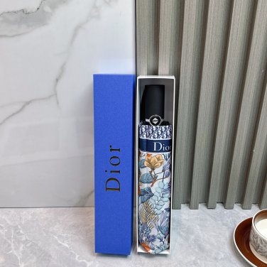 2025 Dior Sunscreen Umbrella (56)