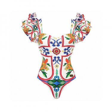 DG's new one-piece swimsuit is a fashionable and trendy swimsuit suitable for various scenarios