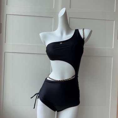 Chanel classic swimsuit, a must-have for fashionable trendsetters! The actual product l_304