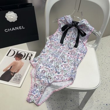 Chanel swimsuits, the actual product is really beautiful! Can't capture its beauty, who_219