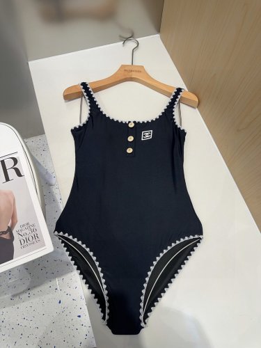 Chanel swimsuits, the actual product is really beautiful! Can't capture its beauty, who_899