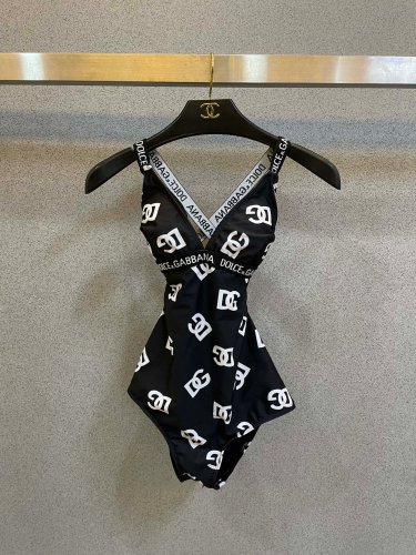 DG's new one-piece swimsuit with letter print is really super beautiful and suitable for various_484