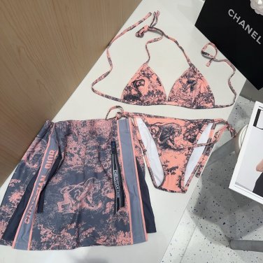 Dior swimsuit three piece set, the actual product is really beautiful! Can't capture it
