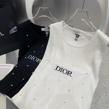Dior tank top, super explosive when worn alone with a jacketOne size fits all