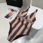 htyFendi swimsuit, slim and beautiful on the upper body! Wearing very stylish SML